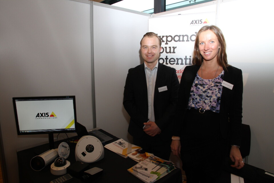 Stefan Holmqvist og Irene Erlandsen deltok på Stanley Security i dag og kunne fortelle om lanseringen av Axis Camera Station 5 (foto: Even Rise).