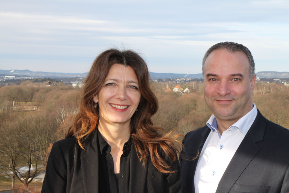 Anne-Cecilie Kaltenborn og styreleder Martin Holmen i NHO Service (Foto: NHO Service).