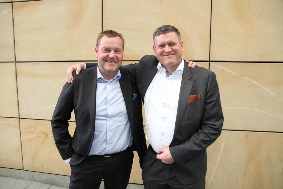 VD Anders Lönnebo i Nokas Security AB og administrerende direktør Kjell Frode Vik i Nokas Aviation Security AS er stolte over at de i sju år fremover skal ivareta sikkerhetskontrollen på Arlanda (foto: Even Rise).