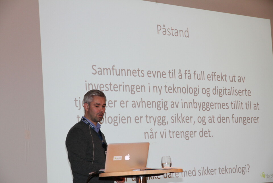 Rådgiver Ole Anders Ulsrud i NorSIS poengterte under årets Låsesmedtreff at nettopp ulåste postkasser er en av utfordringene når det gjelder ID-tyverier (foto: Even Rise)..