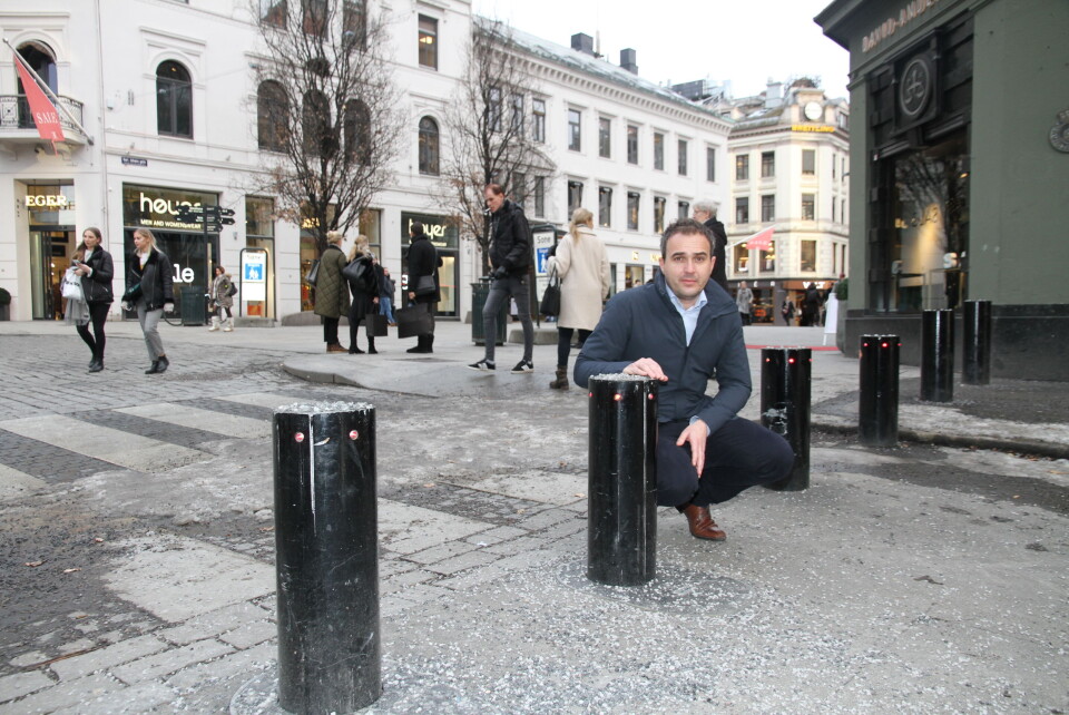 Pål Henrik Kristiansen, CTO i Promenaden Management, sier at gårdeierne i området vil betale for etablering, drift og vedlikehold for pullertene (foto: Even Rise).