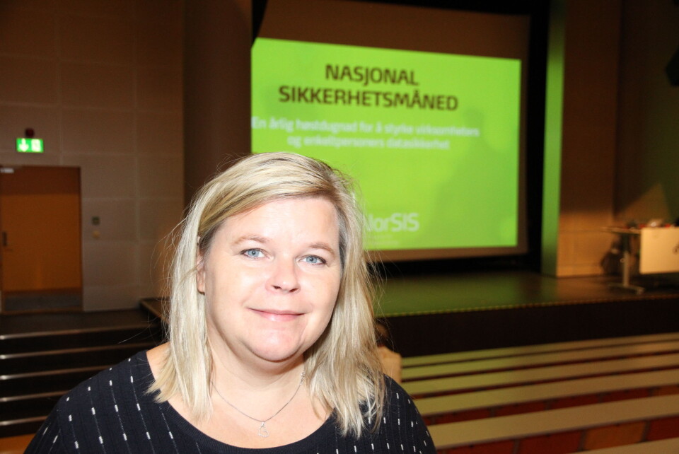 Direktør Pegge Sandbekken Heie i NorSIS oppfordrer alle til å følge åpningen av Nasjonal Sikkerhetsmåned som sendes direkte (foto: Even Rise).