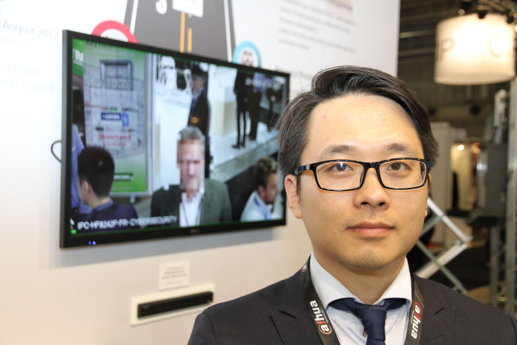 Dahua, her representert ved Vincent Zhang på Skydd nylig, har sikret seg ytterligere en distributør i Norge (foto: Even Rise). Dahua, her representert ved Vincent Zhang på Skydd nylig, har sikret seg ytterligere en distributør i Norge (foto: Even Rise).