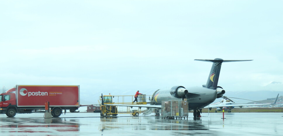 Flytransporten med post og bedriftspakker til Svalbard lammes dersom vekterstreiken trappes opp som varslet. Posten vil ikke lenger kunne laste flyene sine ut fra Tromsø og Bodø.