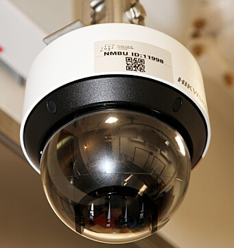 Det er montert cirka 140 kameraer fra Hikvision i anlegget i Ås.