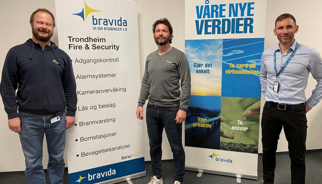 Gleden er stor hos Bravida Fire & Security i Trondheim etter tildelingen fra Sykehusinnkjøp HF. Her representert ved (f.v.) serviceleder Terje Haugen innen lås og beslag, serviceleder Håvard Wold innen sikkerhet og avdelingsleder Bjørn Stamnes. Gleden er stor hos Bravida Fire & Security i Trondheim etter tildelingen fra Sykehusinnkjøp HF. Her representert ved (f.v.) serviceleder Terje Haugen innen lås og beslag, serviceleder Håvard Wold innen sikkerhet og avdelingsleder Bjørn Stamnes.