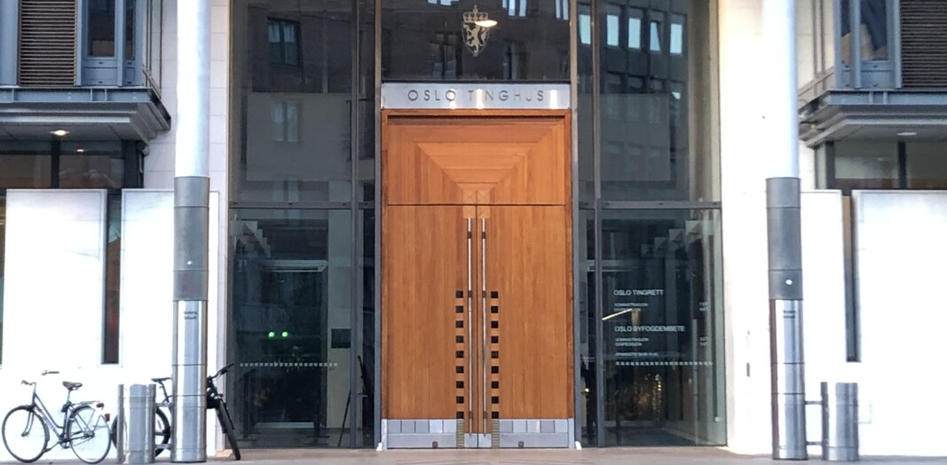 De to som i mars for to år siden angrep en ordensvakt på et utsted i Torggata i Oslo, er begge, i Oslo tingrett, dømt til fengsel. De to som i mars for to år siden angrep en ordensvakt på et utsted i Torggata i Oslo, er begge, i Oslo tingrett, dømt til fengsel.
