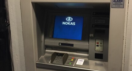 Overtar 86 cash-automater fra DNB