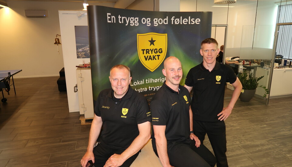 Daglig leder John Roger Lorentzen, driftssjef Andreas Sørensen og kontorleder Per-Arne Øye i Trygg Vakt blir nå en del av Avarn Security.
