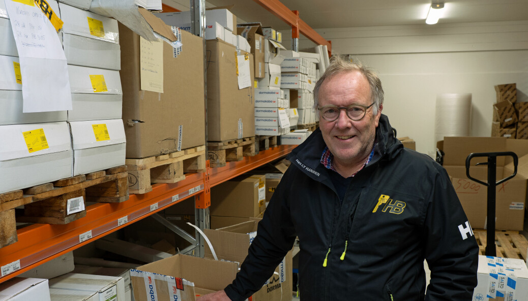 Heikki Bruvik selger virksomheten som han og familien har bygd opp siden 1999. Kjøperen er Låssenteret.