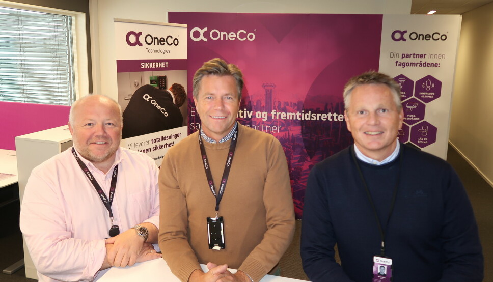 Stellan Johansen, Per Ove Paulsen og Bjørn Hagen gleder seg over vekst og positiv utvikling i Oneco Technologies. Nå er Mil Sec, som Paulsen og Hagen kom fra, blitt innfusjonert i Oneco Technologies.
