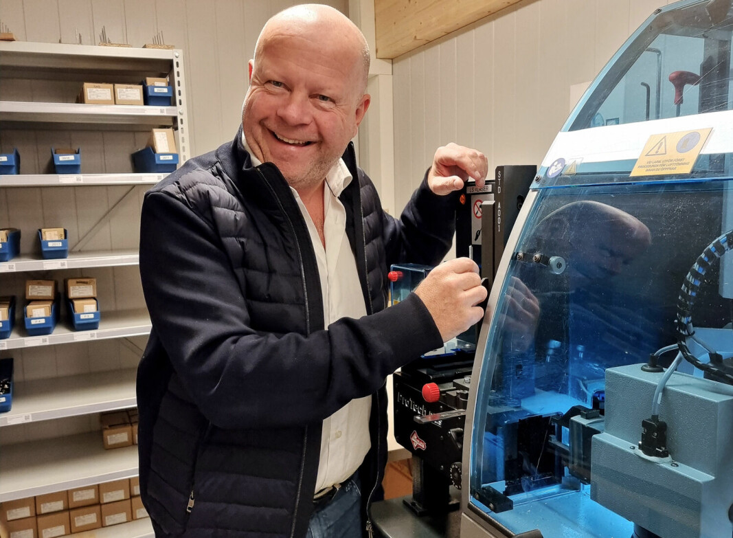 Gründer Ståle Raa gleder seg over utviklingen i Låssenteret. Neste oppkjøp i konsernet blir hans 23. siden starten i 2017. Målet om én milliard kroner i omsetning nærmer seg.
