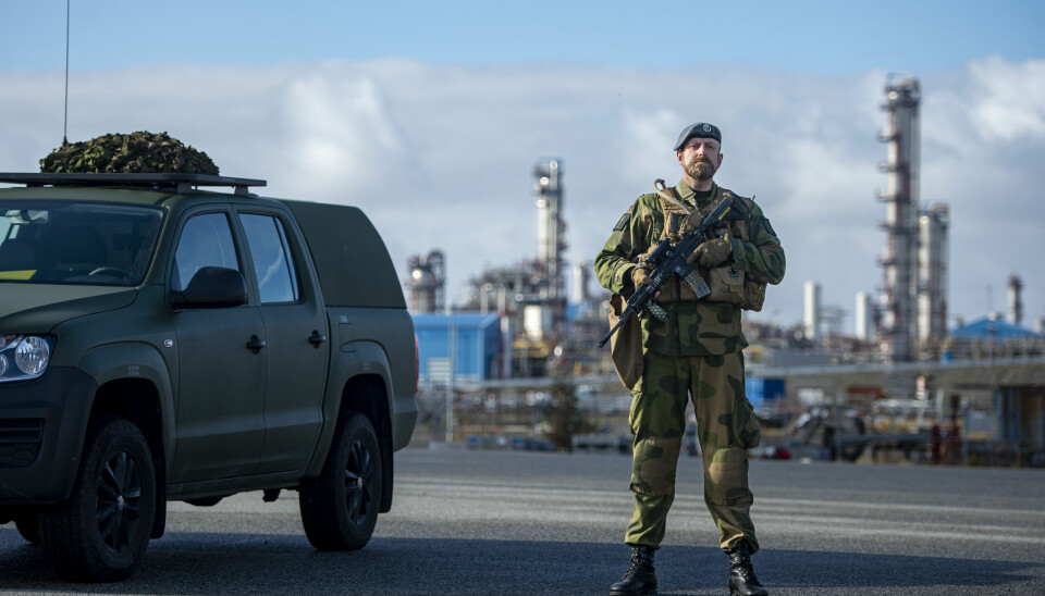 Heimevernet bistår politiet med forsterket vakthold ved petroleumsanlegget Kårstø i Rogaland